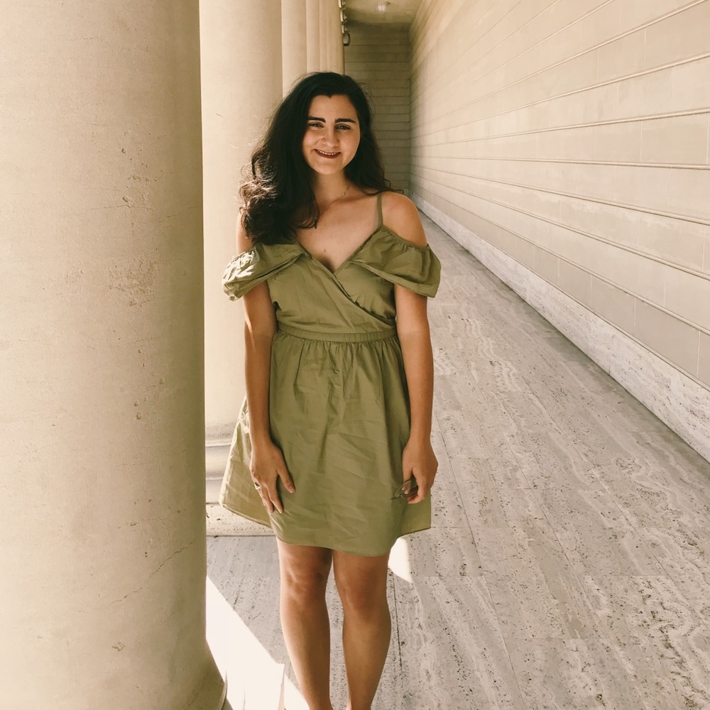 Meet your Posher, Anashe